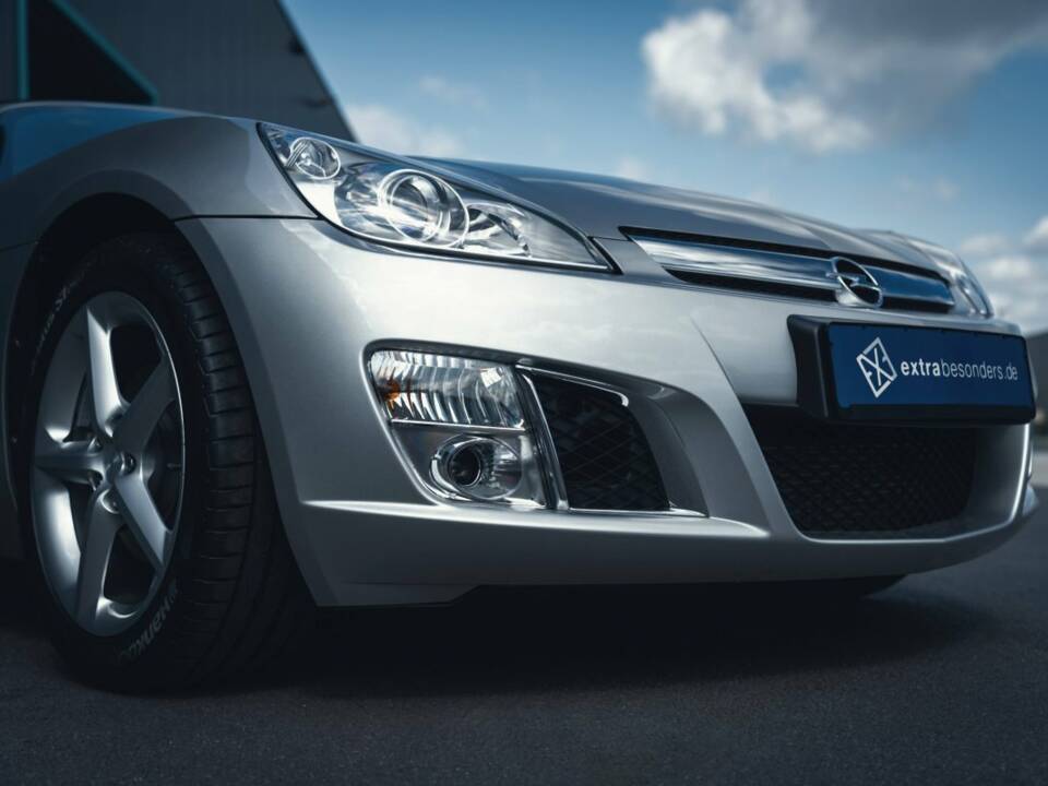 Bild 4/15 von Opel GT (2008)