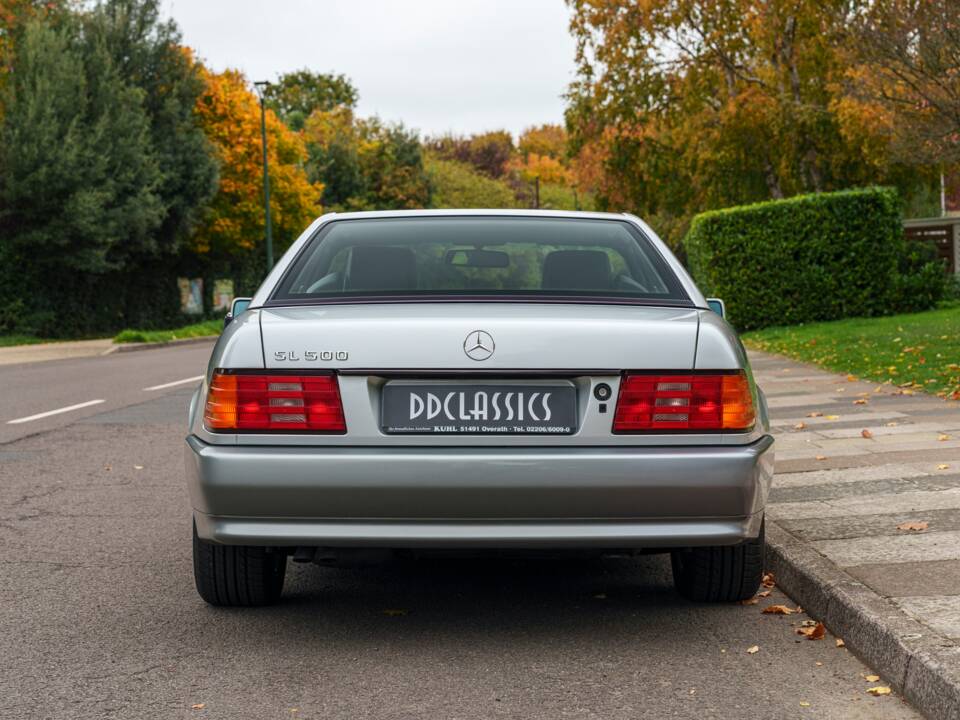 Immagine 6/22 di Mercedes-Benz SL 500 (1995)