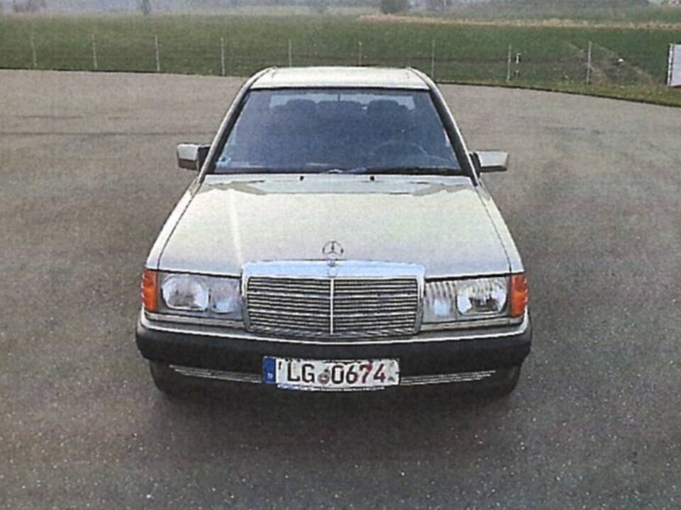 Bild 2/5 von Mercedes-Benz 190 E (1991)