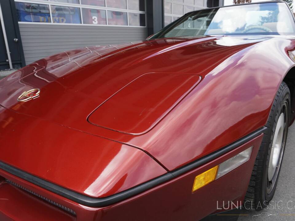 Afbeelding 13/45 van Chevrolet Corvette Convertible (1988)