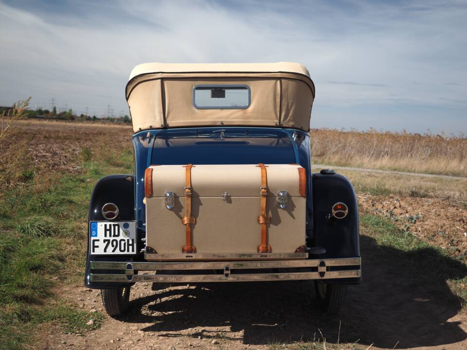 Image 6/60 of Ford Model A De Luxe (1931)