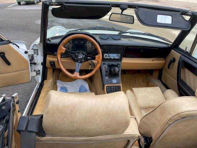 Bild 7/18 von Alfa Romeo 2.0 Spider (1991)