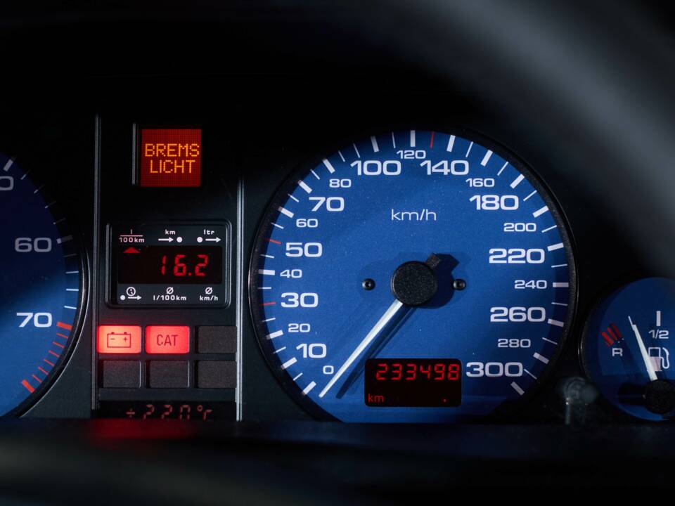 Image 50/113 of Audi S6 Plus Avant (1996)