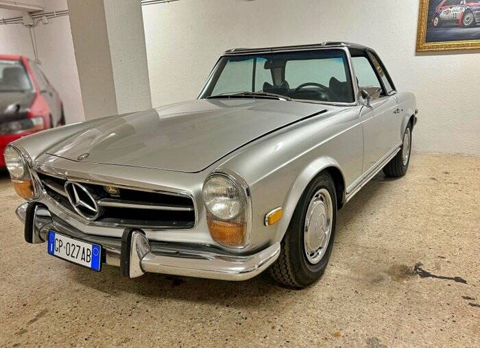 Image 2/7 of Mercedes-Benz 280 SL (1968)