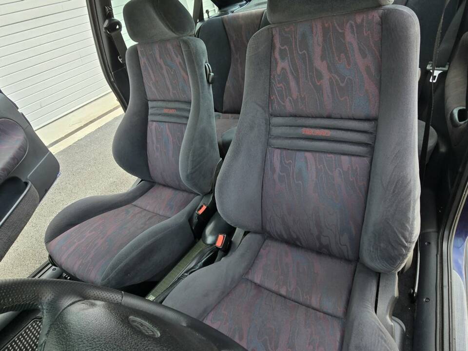 Bild 6/8 von Ford Escort 2.0 16V "F1 Edition" (1996)