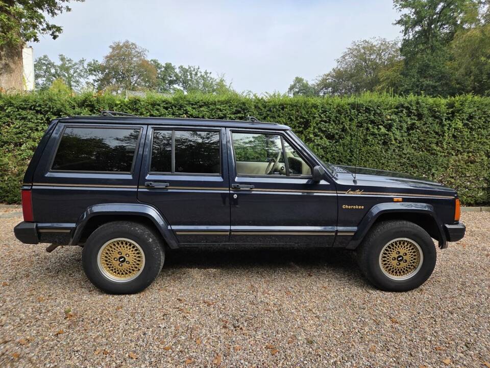 Image 7/8 de Jeep Cherokee (1990)