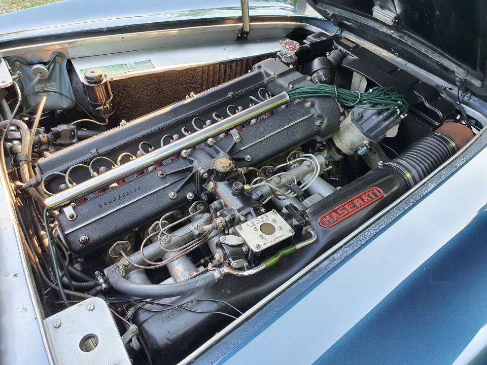 Image 37/58 of Maserati 3500 GTI Touring (1963)