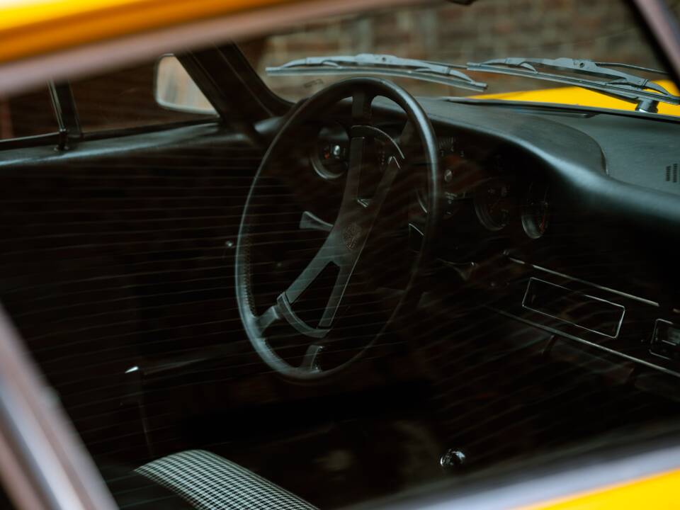 Bild 9/23 von Porsche 911 2.4 S (1972)