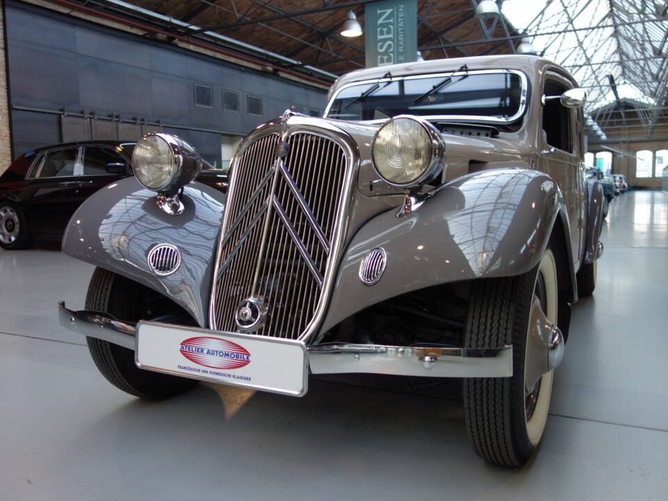 Afbeelding 2/30 van Citroën Traction Avant 7 C (1935)