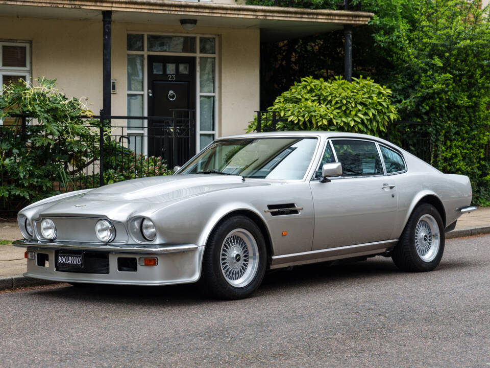 Afbeelding 1/30 van Aston Martin V8 Vantage X-Pack (1987)