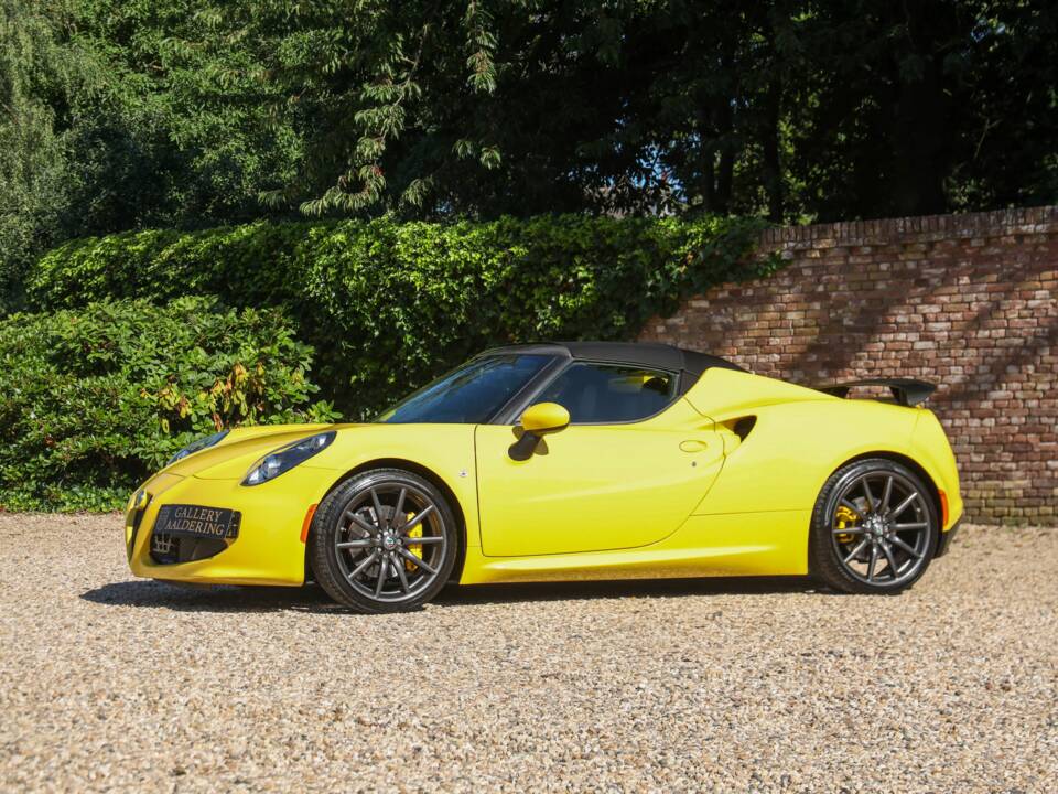 Image 10/50 of Alfa Romeo 4C Spider (2018)