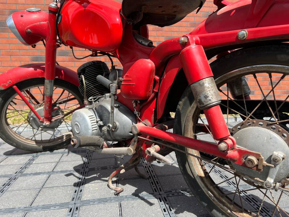 Immagine 13/19 di Ducati DUMMY (1953)