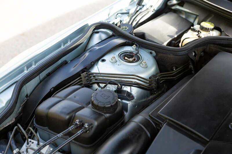 Image 28/50 of Mercedes-Benz SL 500 (2003)