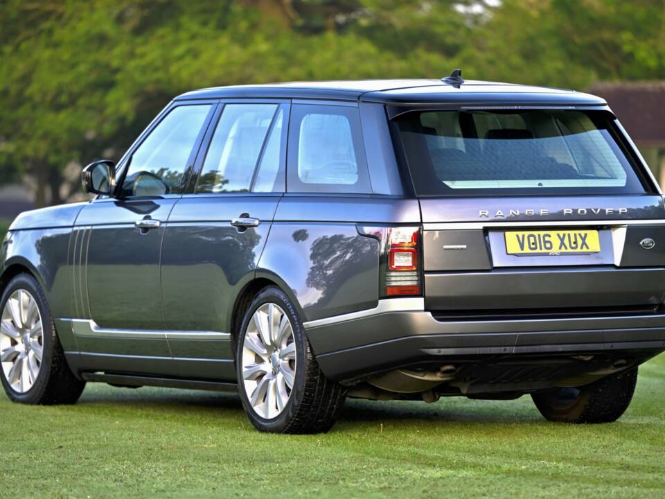 Image 12/50 de Land Rover Range Rover Autobiography SDV8 (2016)