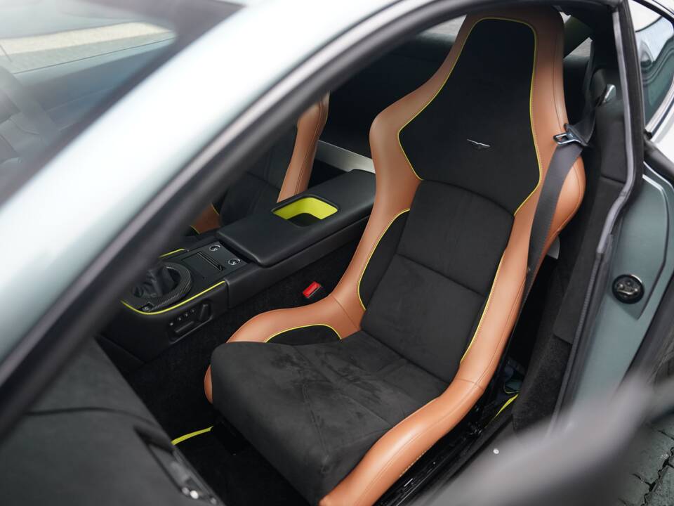 Bild 16/50 von Aston Martin V12 Vantage AMR (2017)