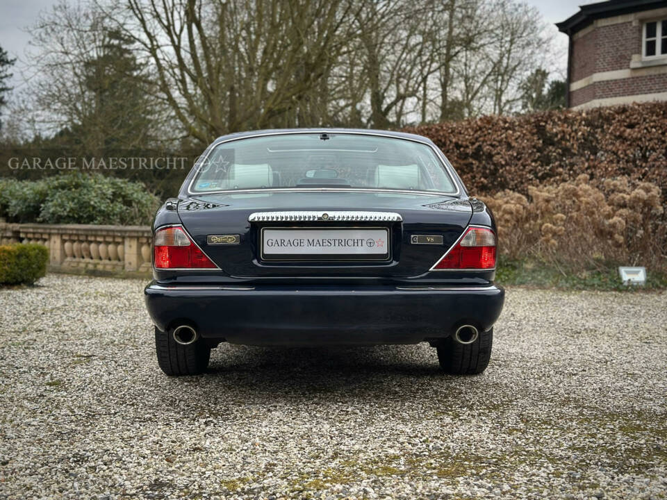 Image 87/96 de Daimler Super V8 (1997)