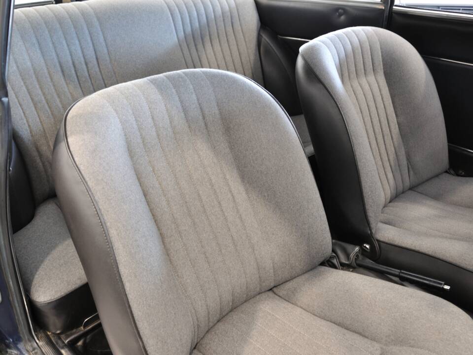 Bild 21/30 von Alfa Romeo Giulia GT 1300 Junior (1971)