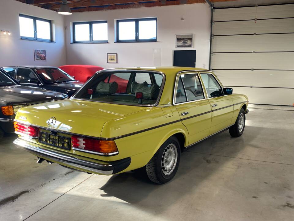 Bild 5/71 von Mercedes-Benz 250 (1979)