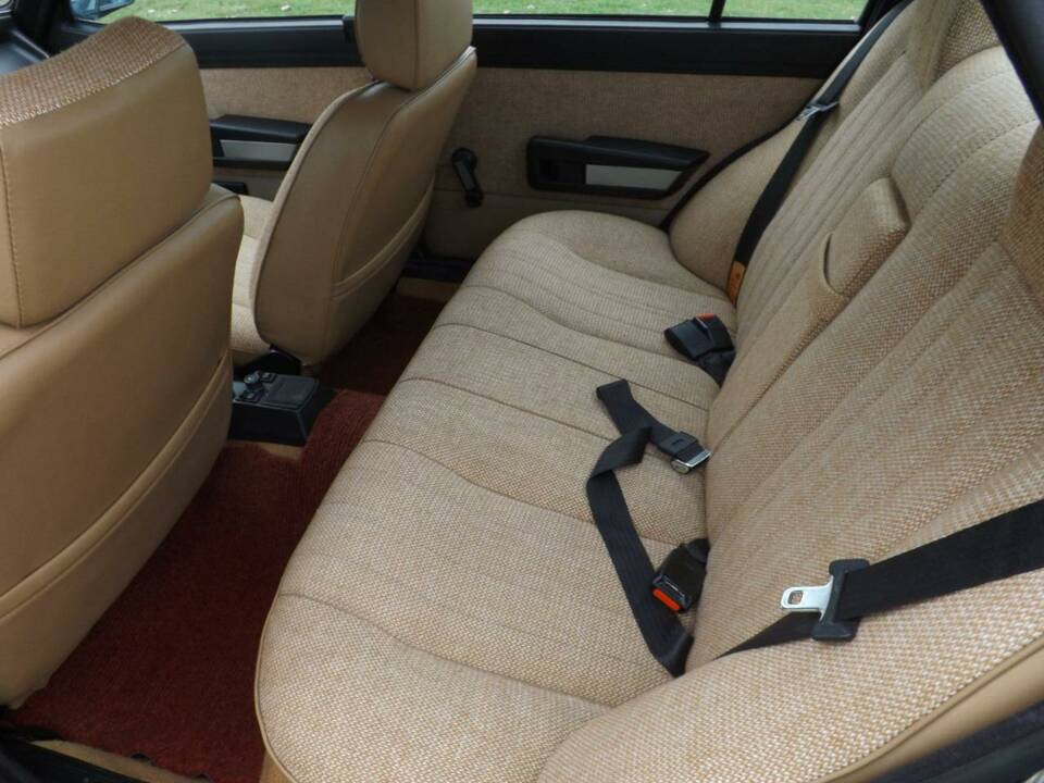 Imagen 48/50 de Alfa Romeo Giulietta 1.6 (1984)