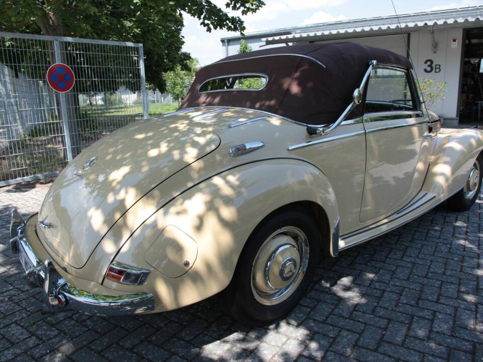 Image 18/22 of Mercedes-Benz 220 Cabriolet A (1954)