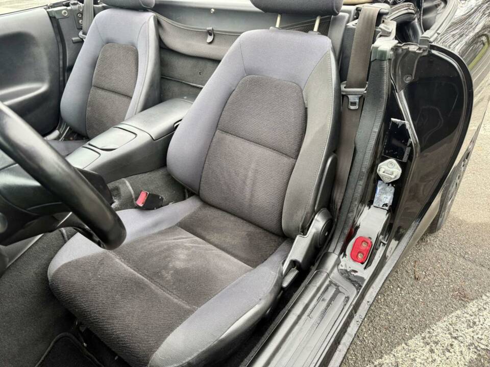 Afbeelding 16/25 van Mazda MX-5 1.6 (2000)