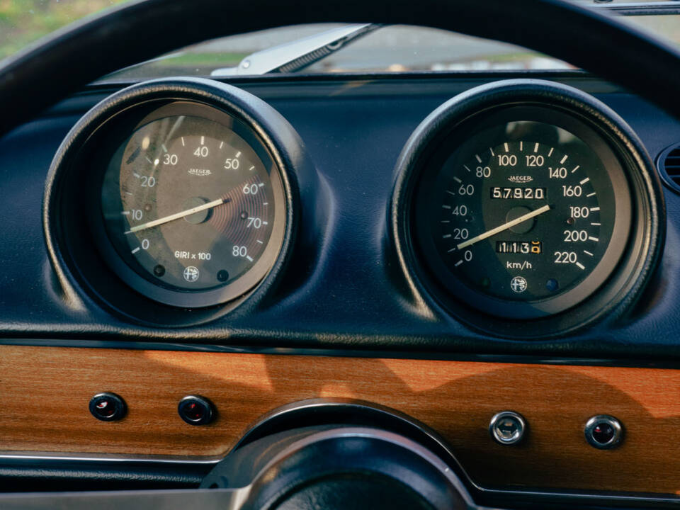 Image 39/78 de Alfa Romeo 1750 Berlina (1970)