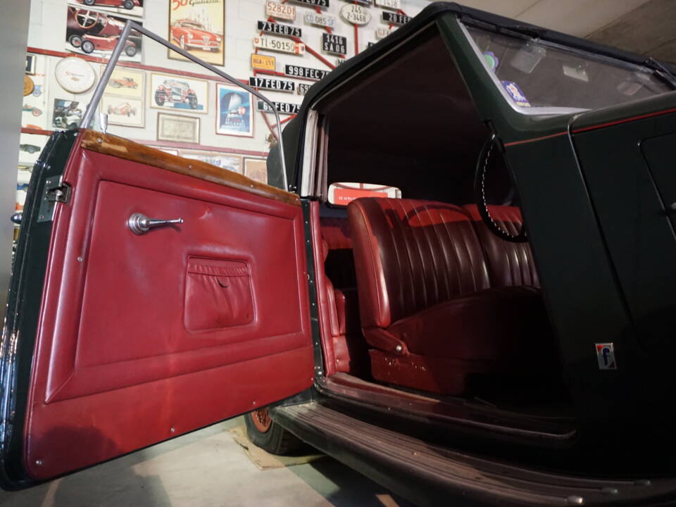 Image 31/49 of Lancia Augusta (1934)