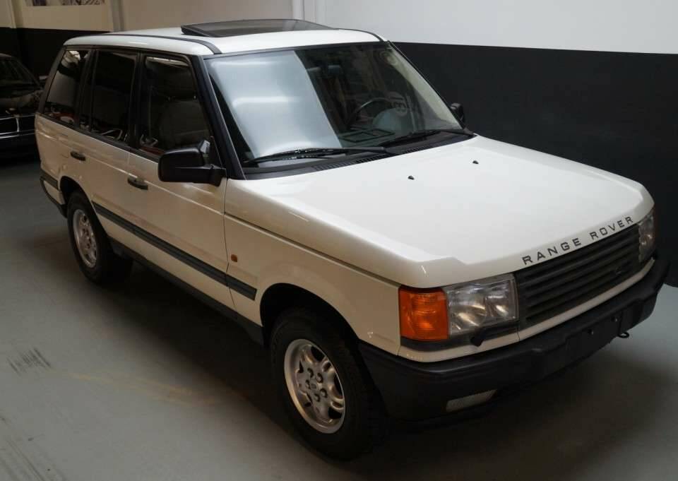 Bild 21/50 von Land Rover Range Rover 4.0 SE (1997)