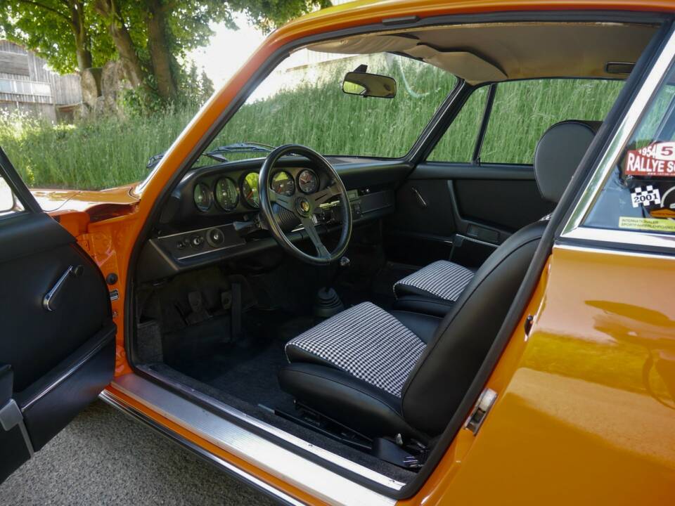 Image 34/50 de Porsche 911 2.4 S (1900)