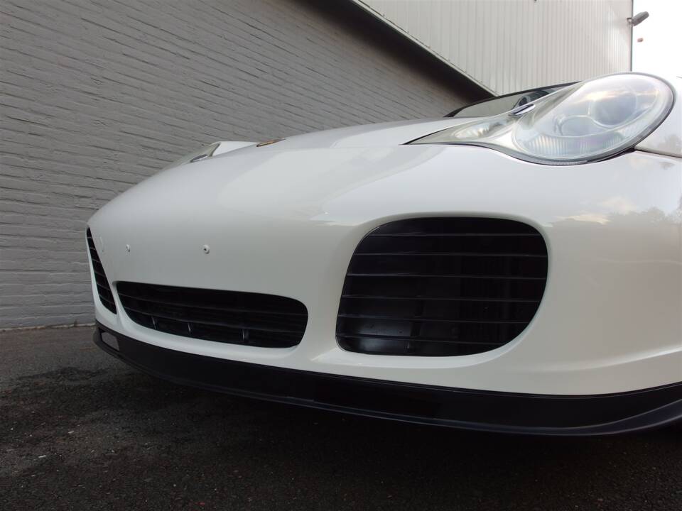 Bild 13/99 von Porsche 911 Turbo (2004)
