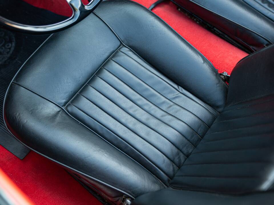 Image 44/50 of Alfa Romeo Giulia 1600 Spider (1964)