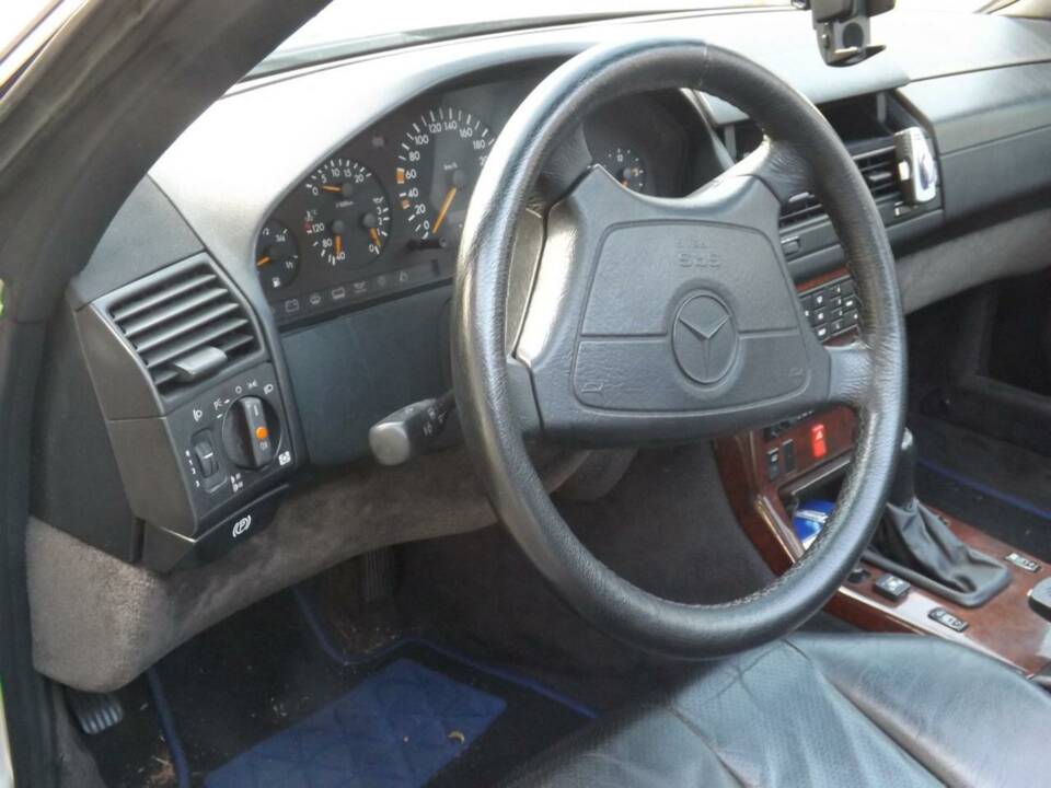 Bild 33/50 von Mercedes-Benz SL 280 (1995)