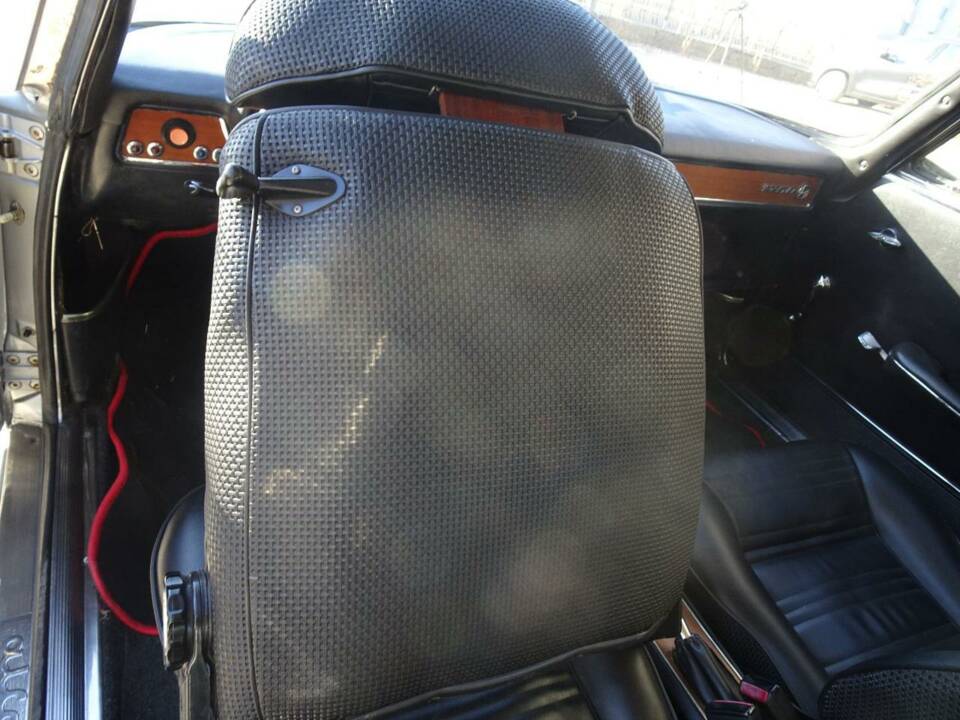 Bild 36/50 von Alfa Romeo 1750 GT Veloce (1971)