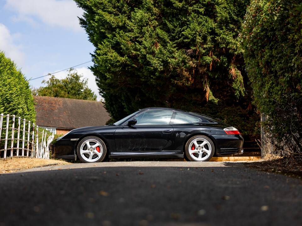 Image 42/50 of Porsche 911 Carrera 4S (2002)