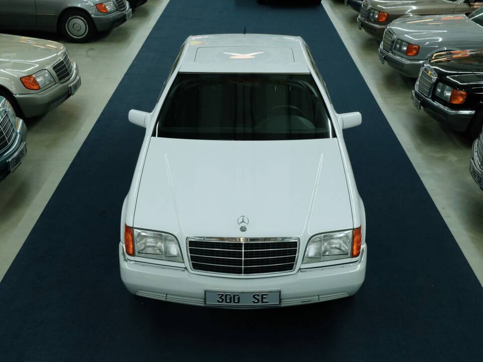 Bild 2/50 von Mercedes-Benz 300 SE (1992)