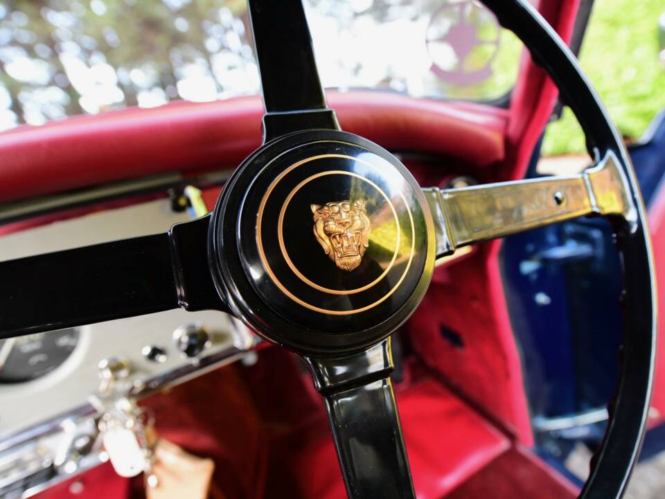 Image 32/50 of Jaguar XK 150 FHC (1959)