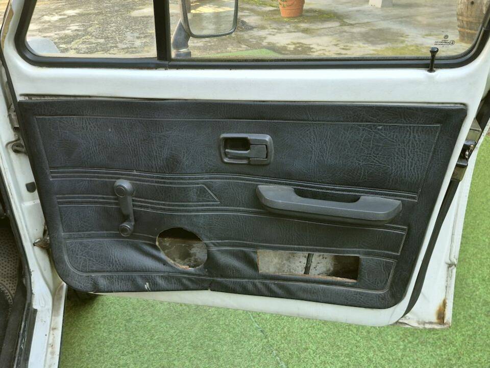 Image 25/43 of Volkswagen Caddy I 1.6 D (1990)
