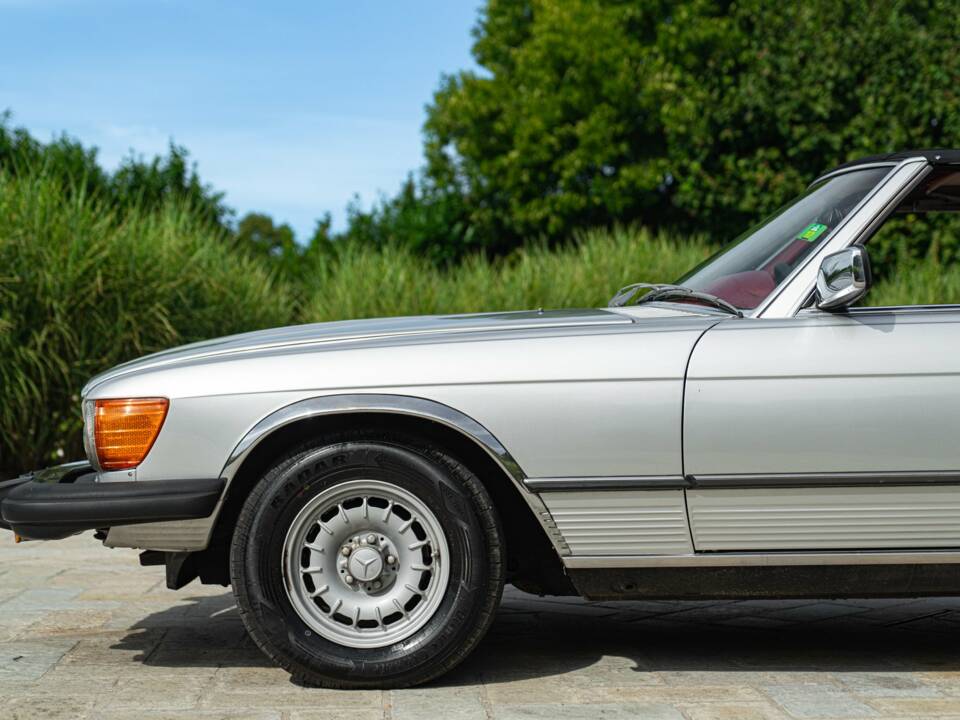 Image 22/50 de Mercedes-Benz 450 SL (1977)