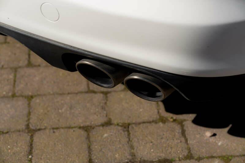 Bild 39/50 von Porsche Panamera 4S (2010)