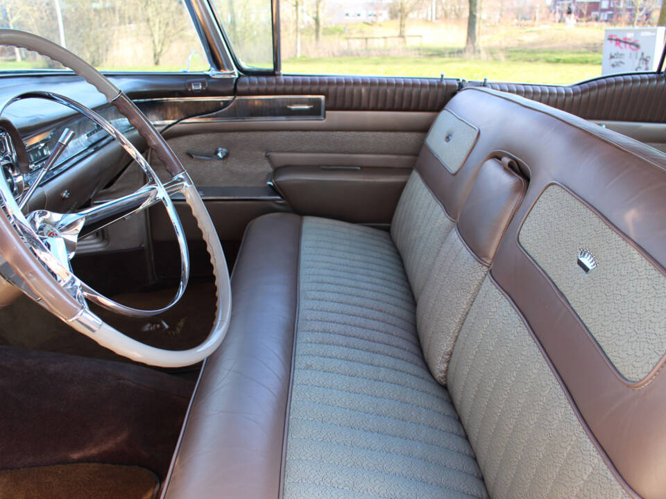 Image 13/29 of Cadillac 60 Special Fleetwood (1958)