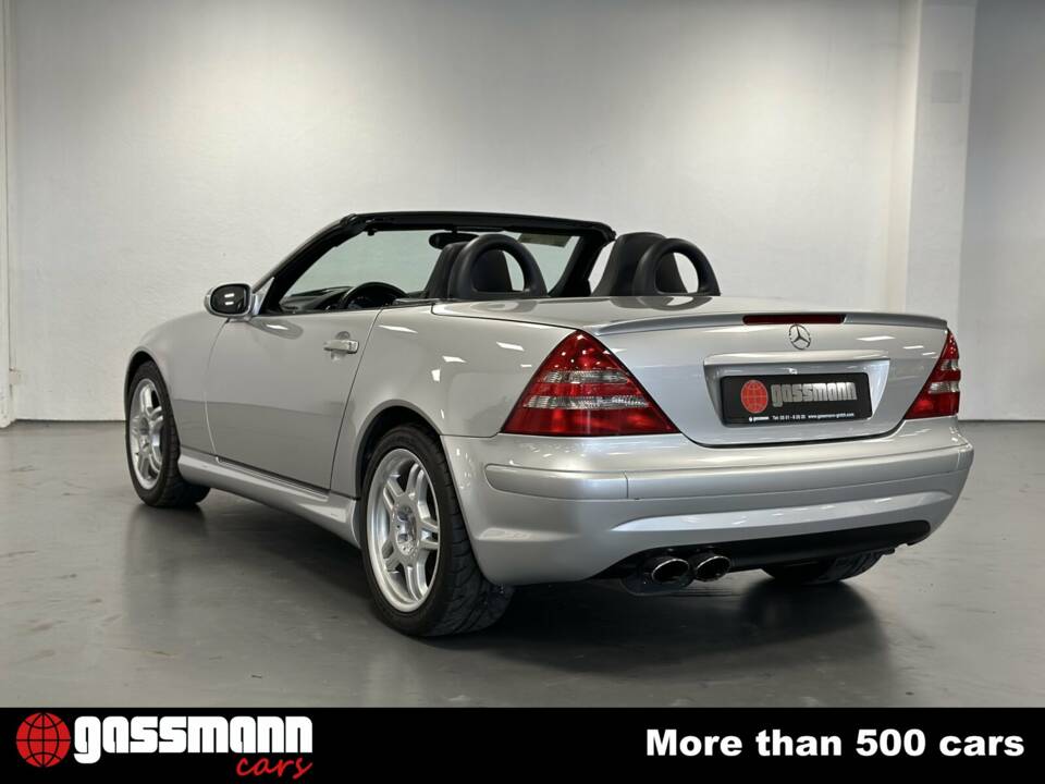 Bild 8/15 von Mercedes-Benz SLK 32 AMG (2001)