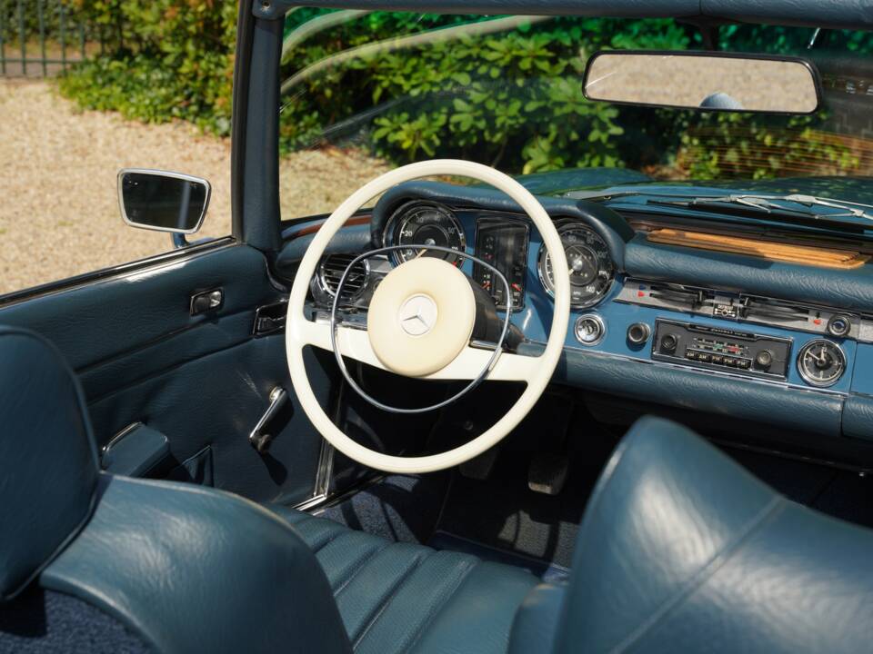 Imagen 11/50 de Mercedes-Benz 280 SL (1968)