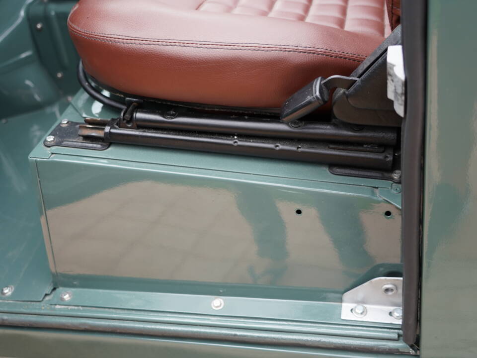 Bild 12/37 von Land Rover 90 (1987)