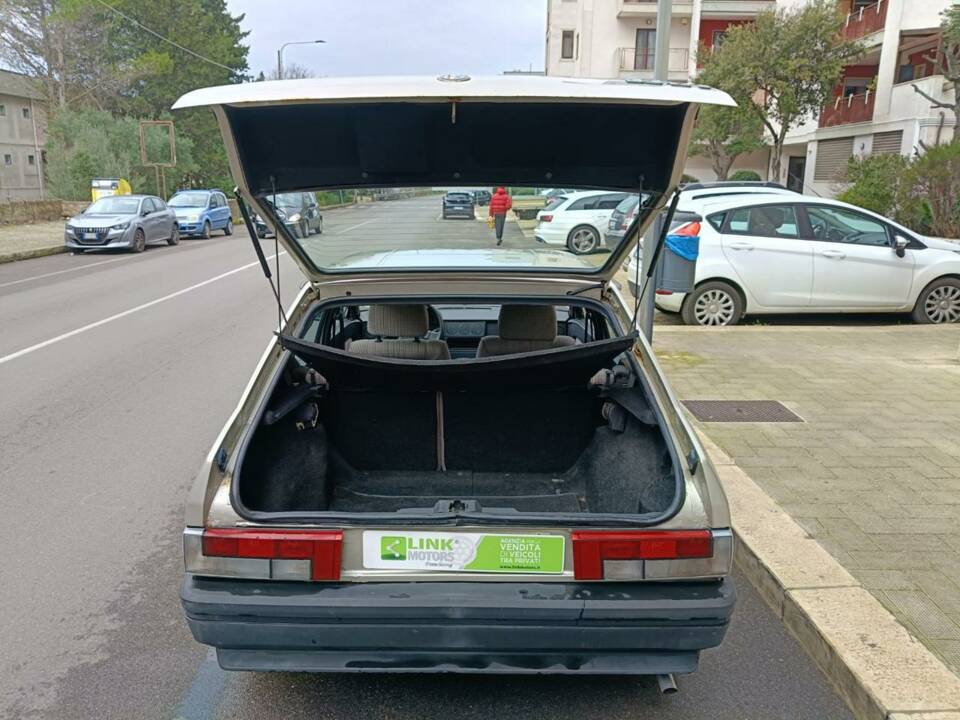 Immagine 13/50 di Alfa Romeo 33 - 1.3 S (1989)