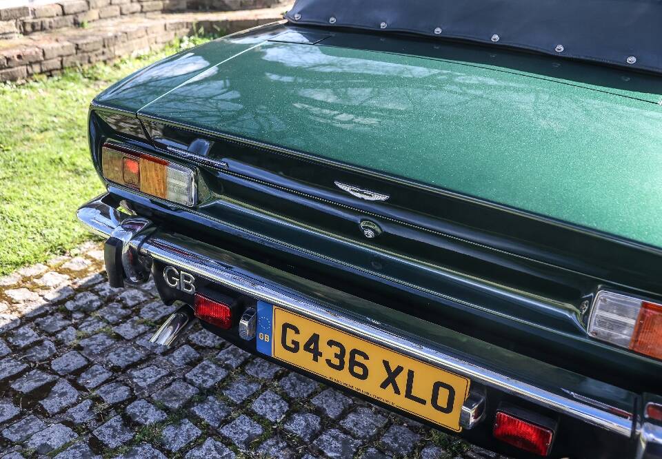 Image 16/30 of Aston Martin V8 EFi Volante (1989)