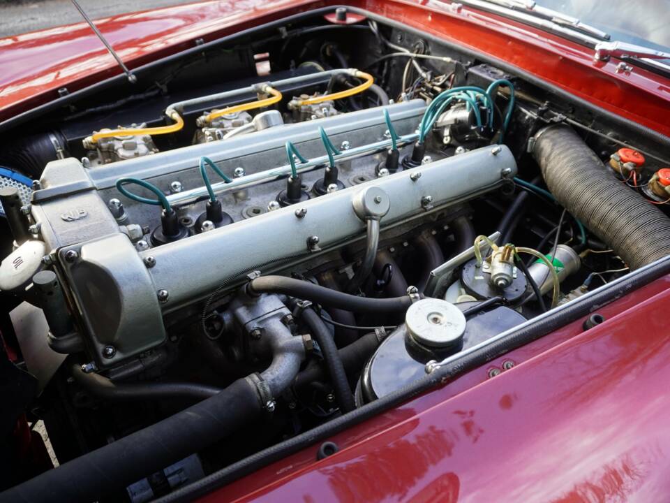 Afbeelding 16/18 van Aston Martin DB 6 Vantage (1969)