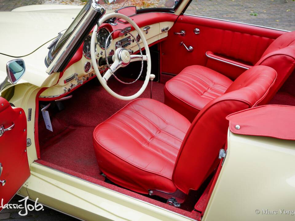 Image 5/61 of Mercedes-Benz 190 SL (1959)