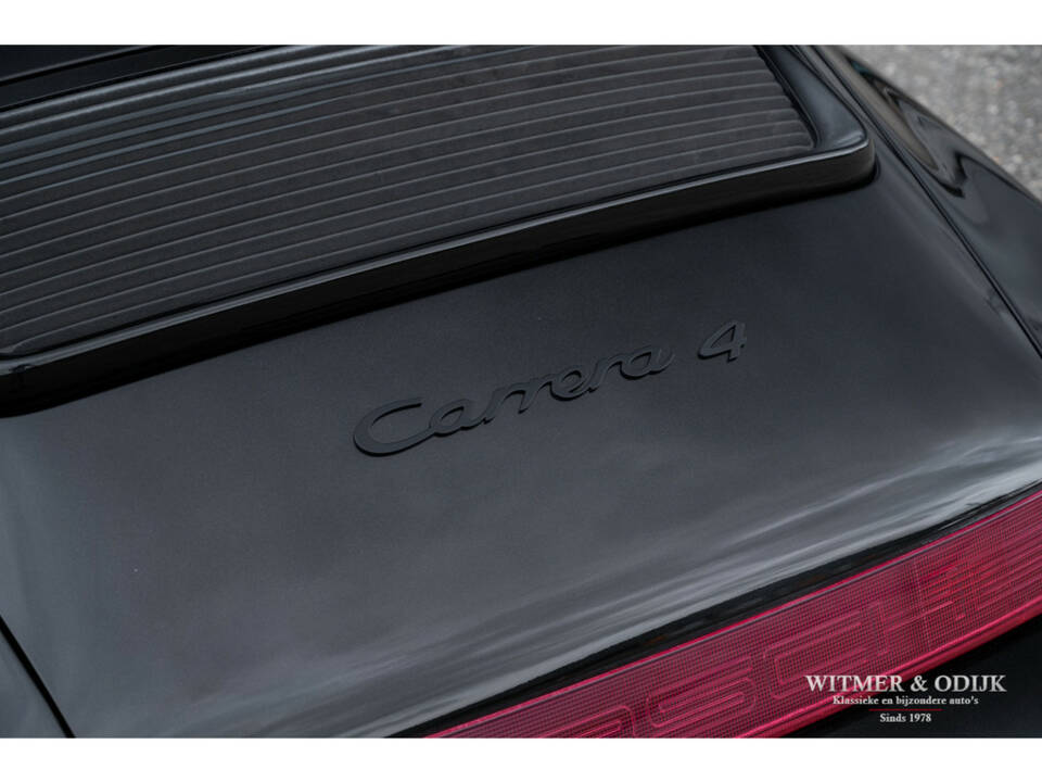 Image 16/28 de Porsche 911 Carrera 4 (1990)