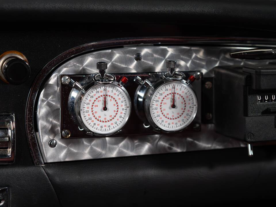 Bild 29/36 von Aston Martin DB 6 Vantage (1966)