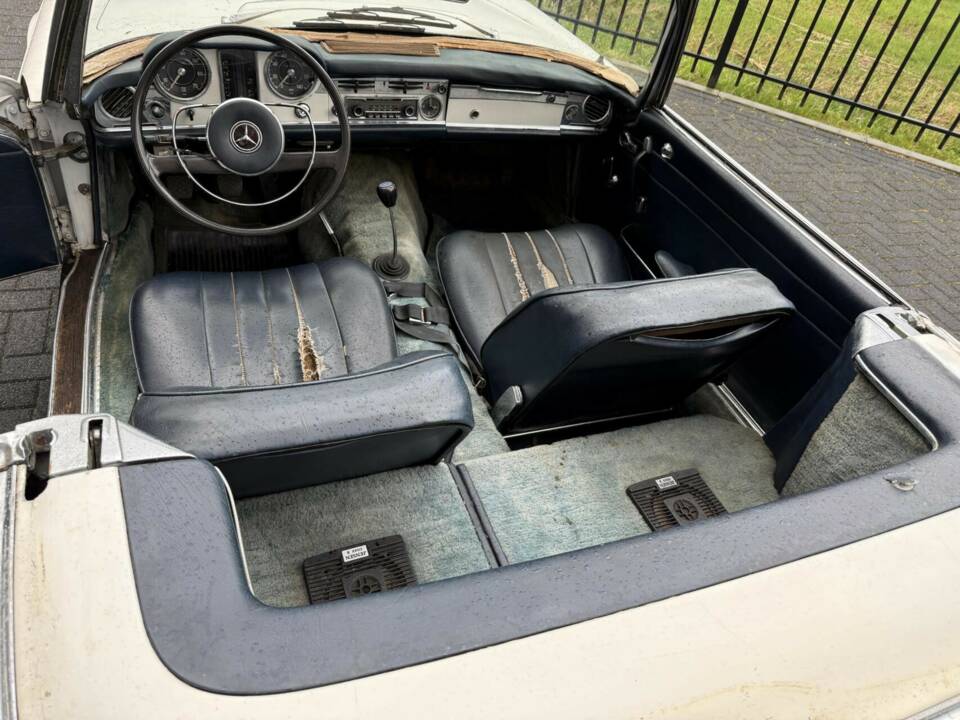 Bild 16/50 von Mercedes-Benz 230 SL (1966)